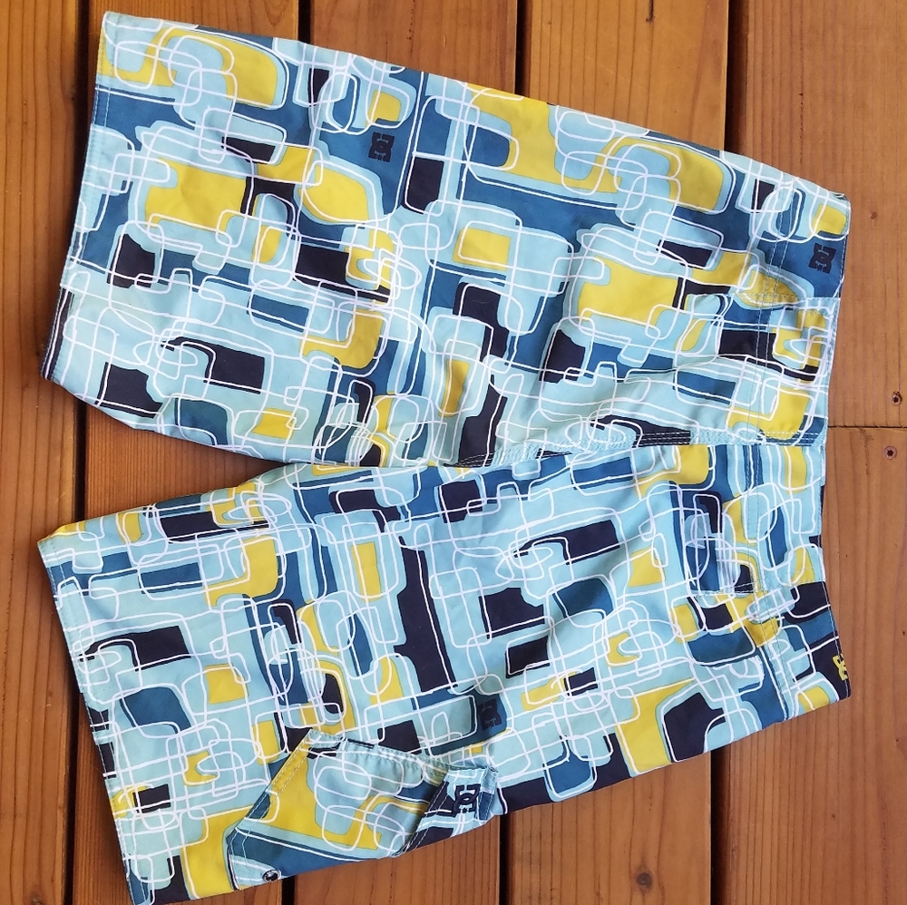 DC Shoes Men's Board Shorts - Picture 2 of 3